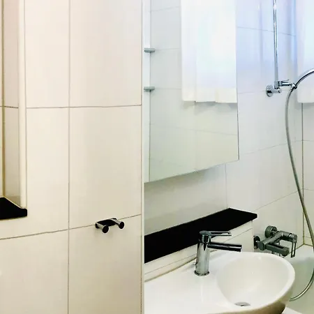 60 M2 Mit Hallenbad Und Sauna דירה דאבוס